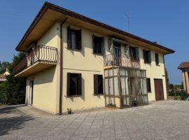 RIF. 1487 CASA SINGOLA CON GIARDINO PRIVATO