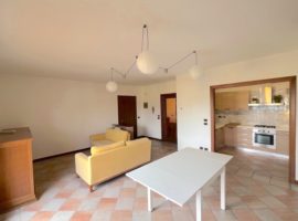 RIF. 1981 SPAZIOSO APPARTAMENTO NEL CENTRO DI PONTELONGO SENZA SPESE CONDOMINIALI